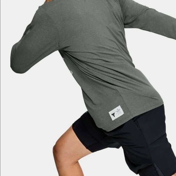 🌿SALE🌿 Project Rock Under Armour Pay Your Dues Long Sleev Size 1346100 012 - Picture 5 of 6